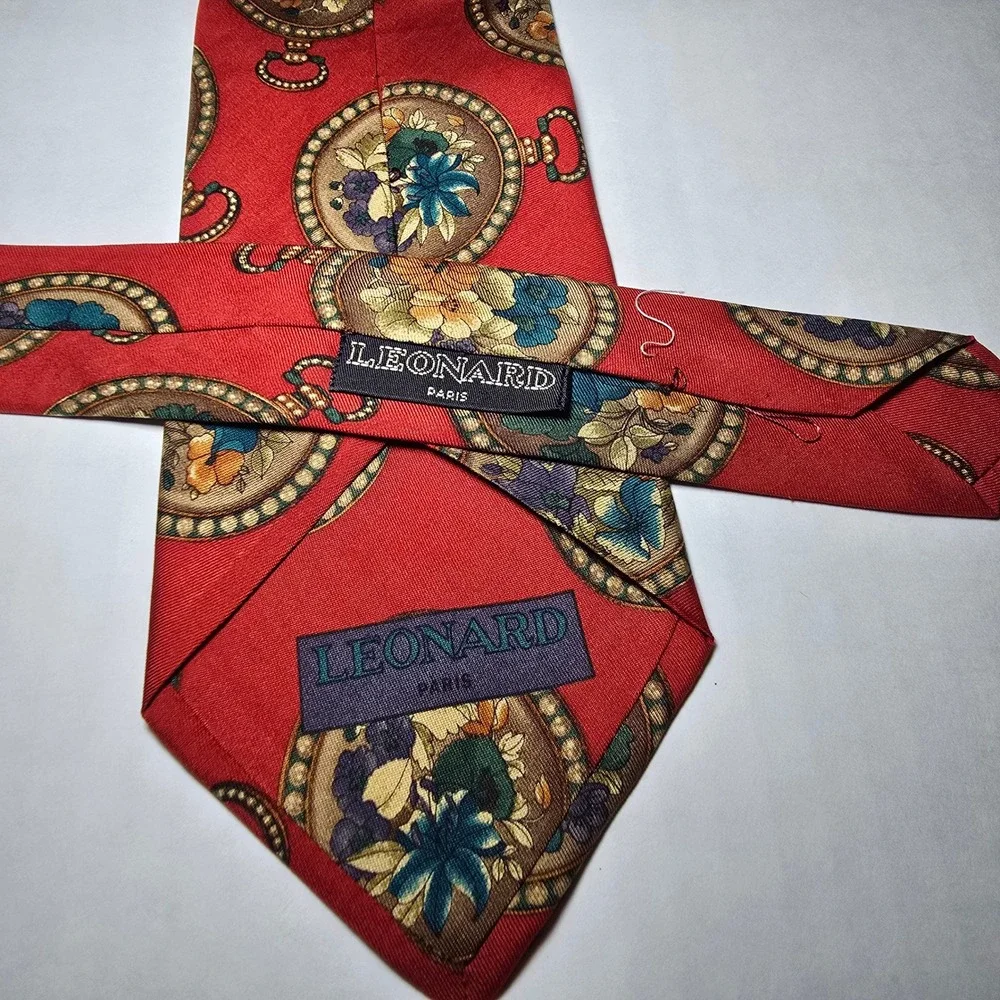 Leonard Paris Mens Red Silk Tie Pocket Watch Floral Made in Italy Designer T-18